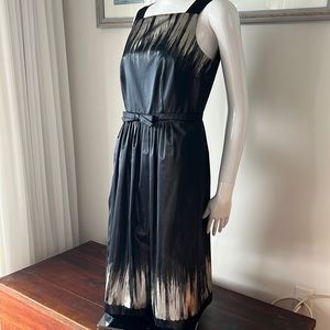 Carmen Marc Valvo metallic cocktail dress size 6, new without tags hidden zipper